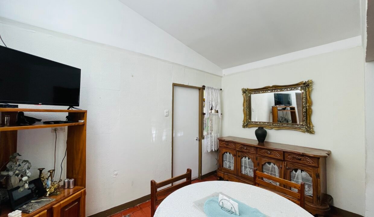 03C6A0D8-8DBA-4412-911A-098E32BE3EBF