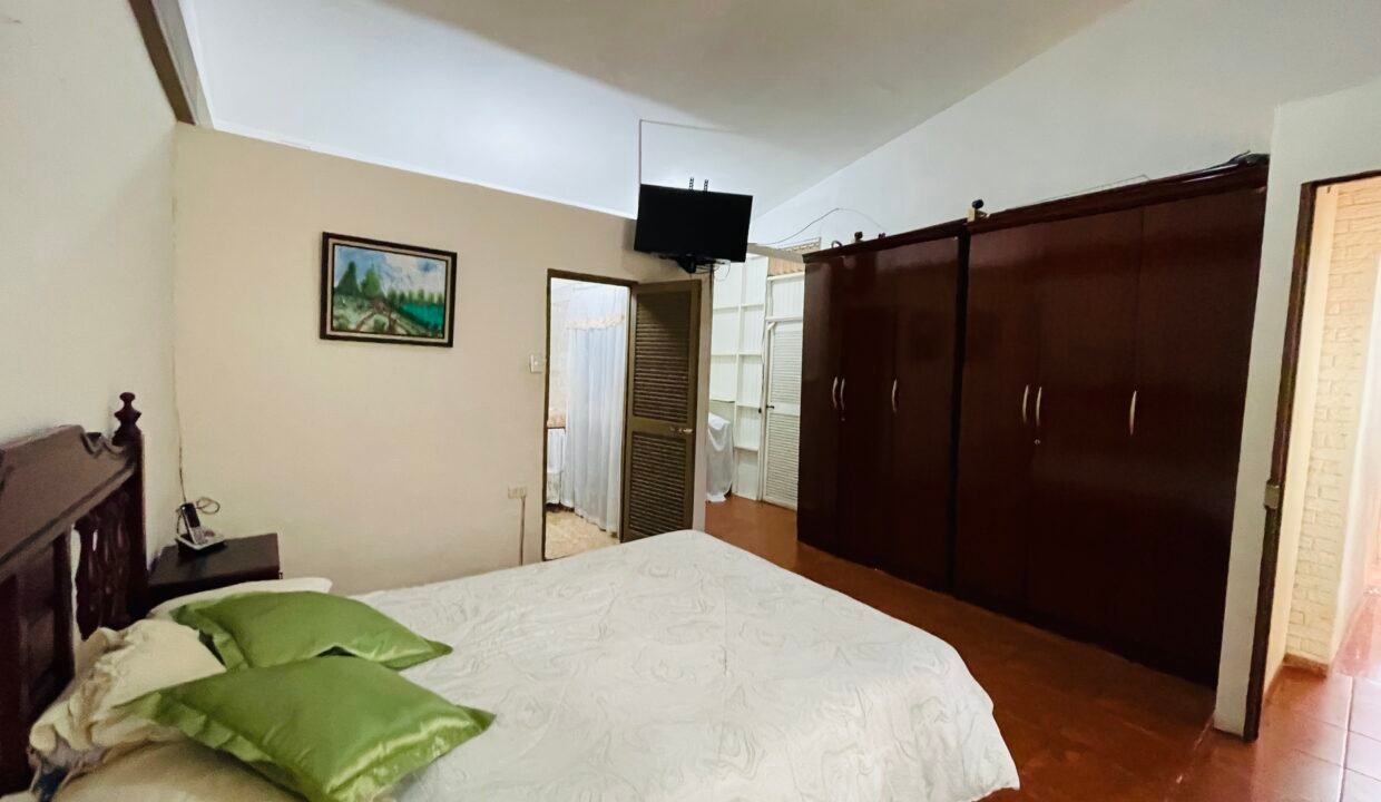 1FA1658F-7FA2-4D32-8AE6-BF6F56481A3E