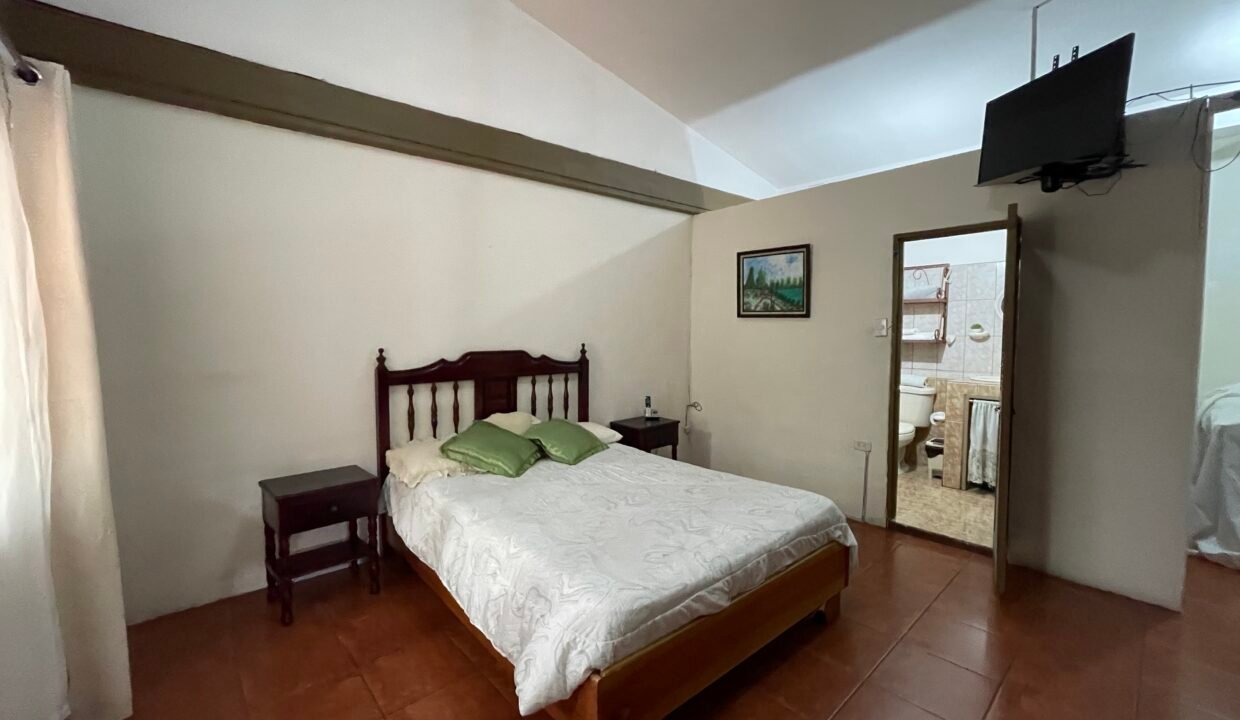 4F7FB24C-08A7-4216-BF36-506B3DE411BA