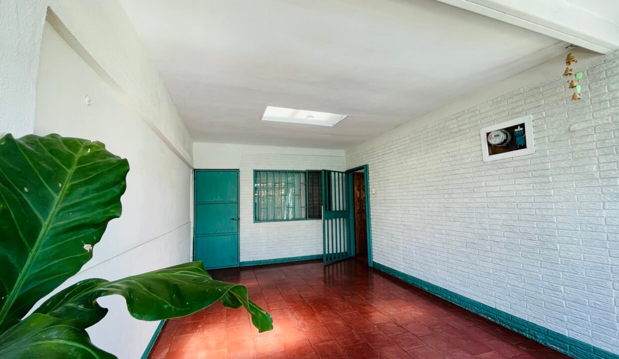 553BA2DD-68E3-4584-9D10-0361E31003CE