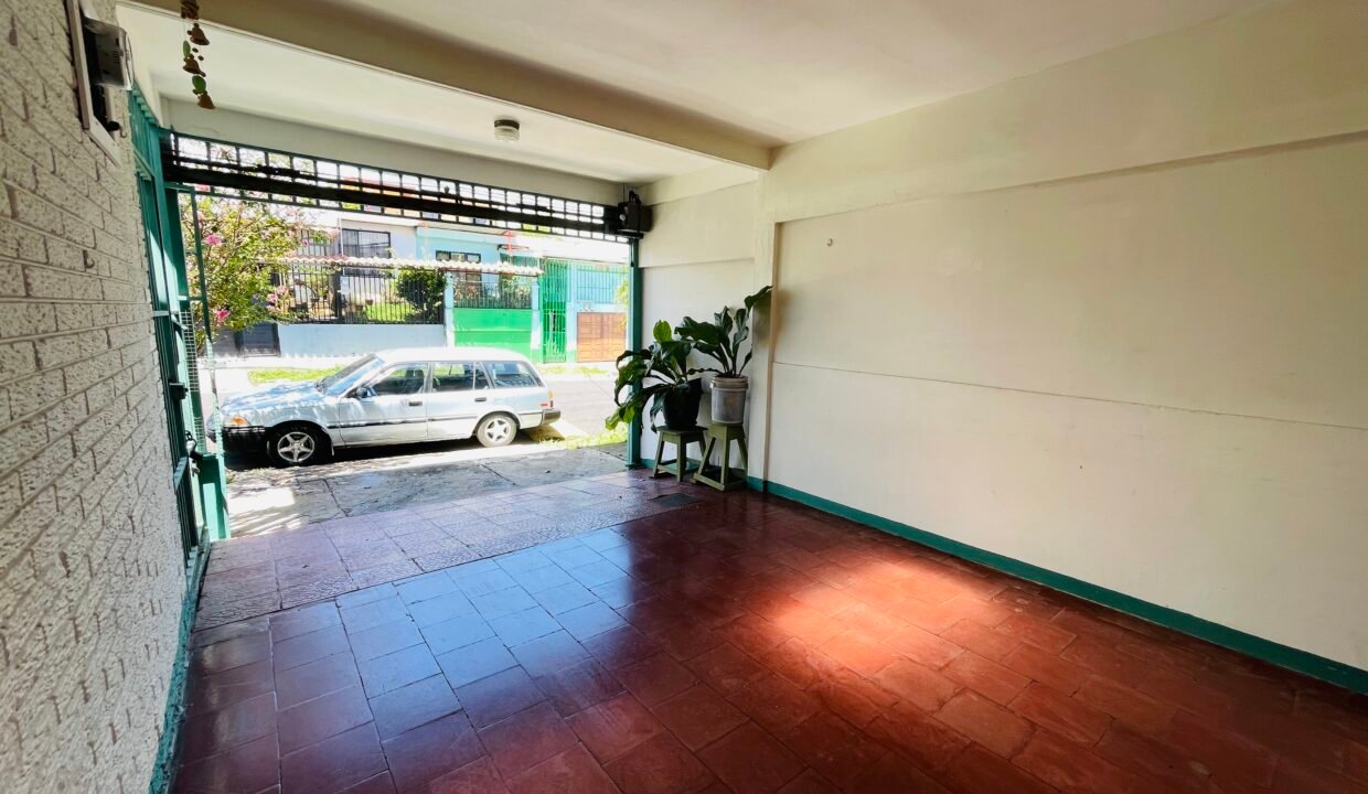 8554291F-7295-4842-ADB3-6EBF39241293