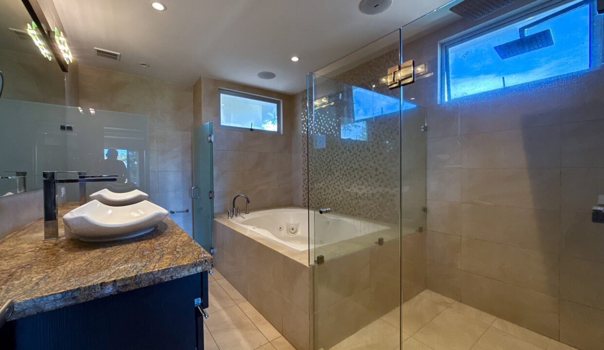 DJI_20250812_080828_646