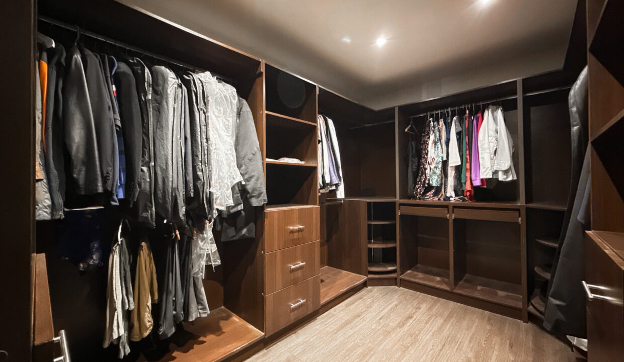 DJI_20250812_081002_305