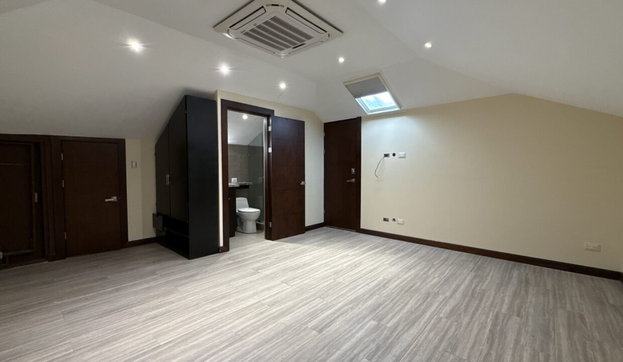 DJI_20250812_081426_459