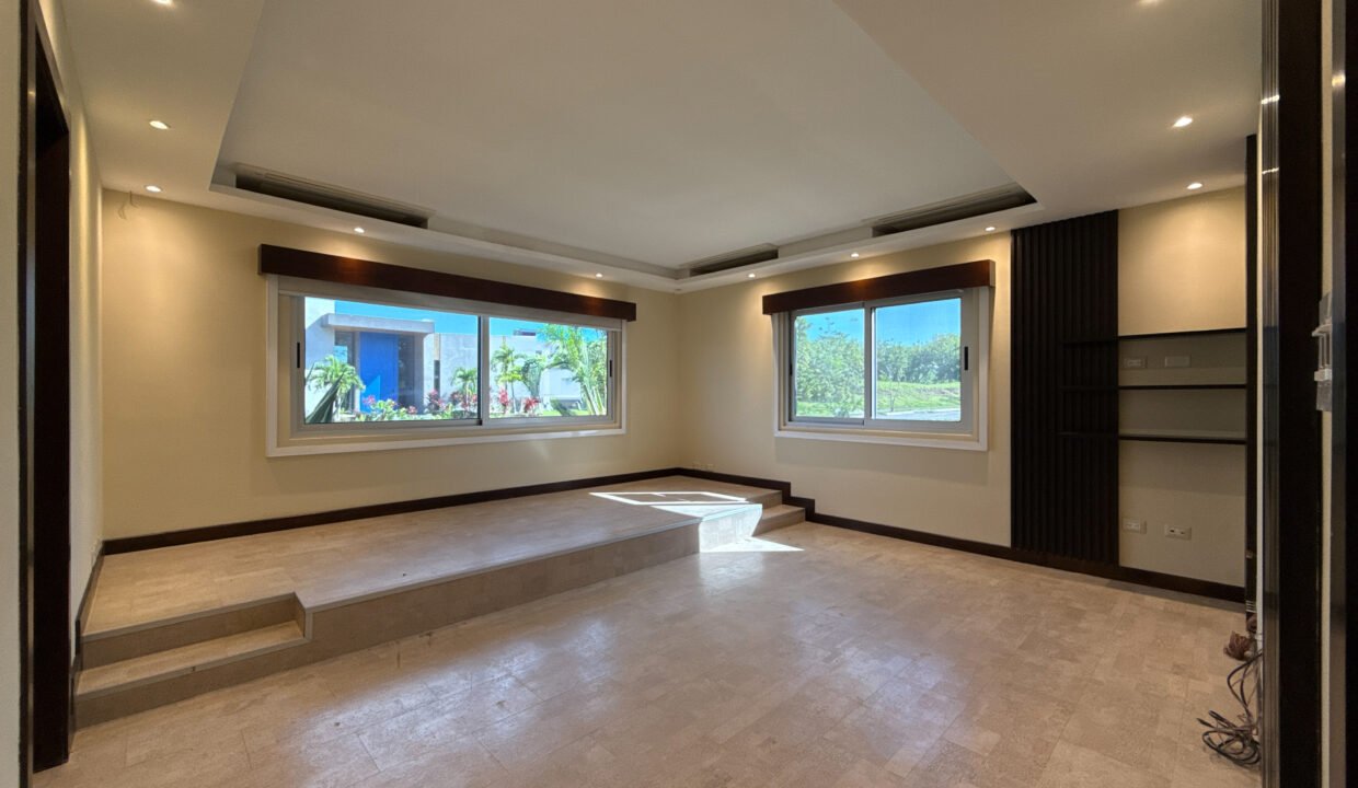 DJI_20250812_081814_297