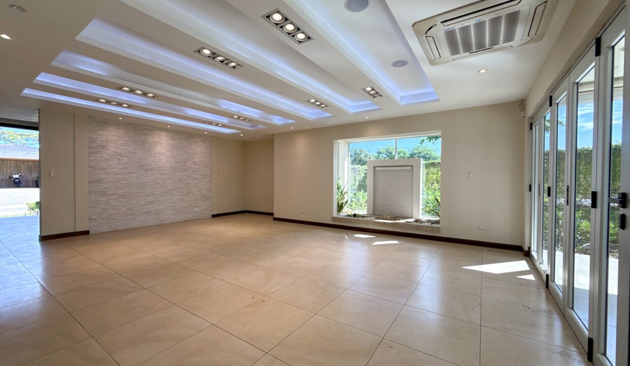 DJI_20250812_082134_100