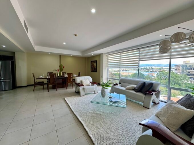 Alquiler apartamento en Los Laureles, Escazú