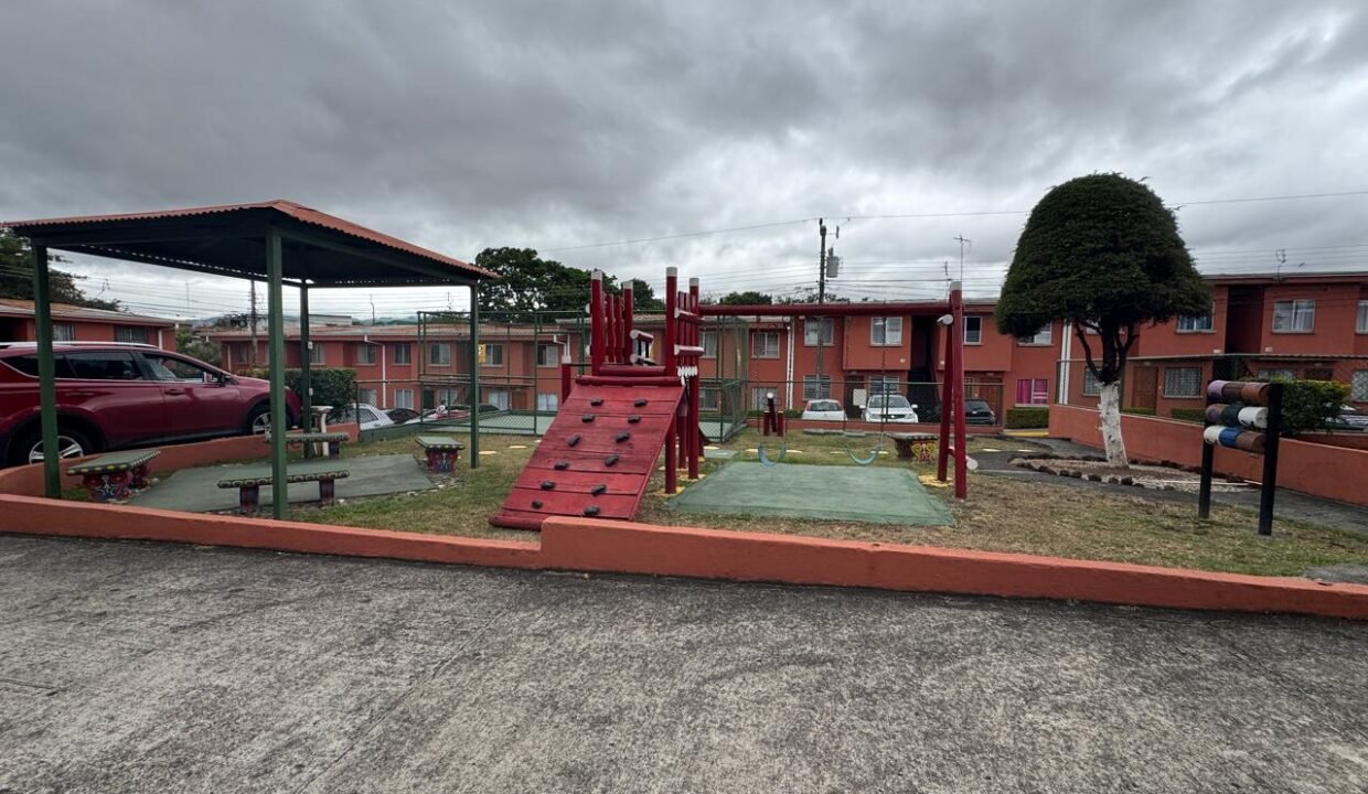 WhatsApp Image 2025-04-23 at 08.29.49