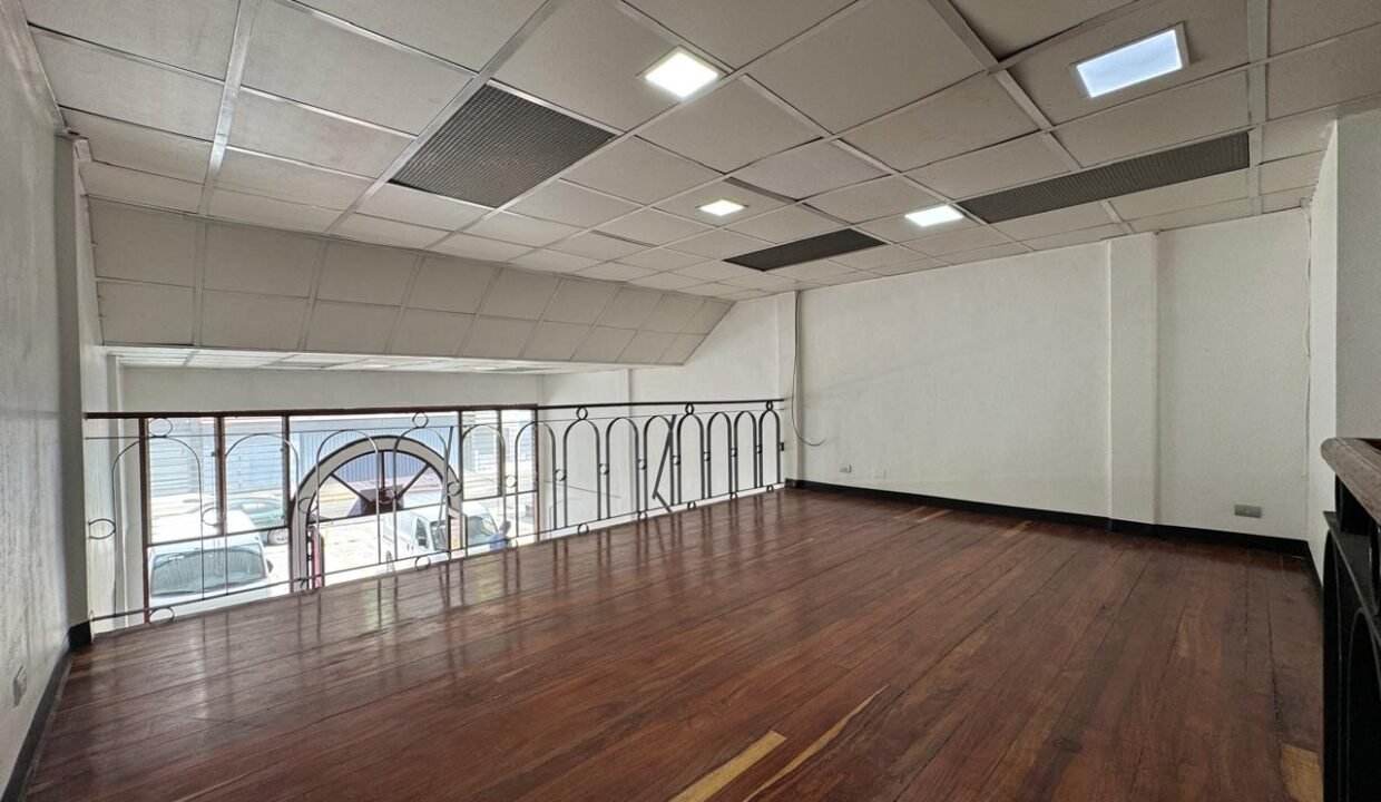 WhatsApp Image 2025-05-01 at 17.09.32 (1)