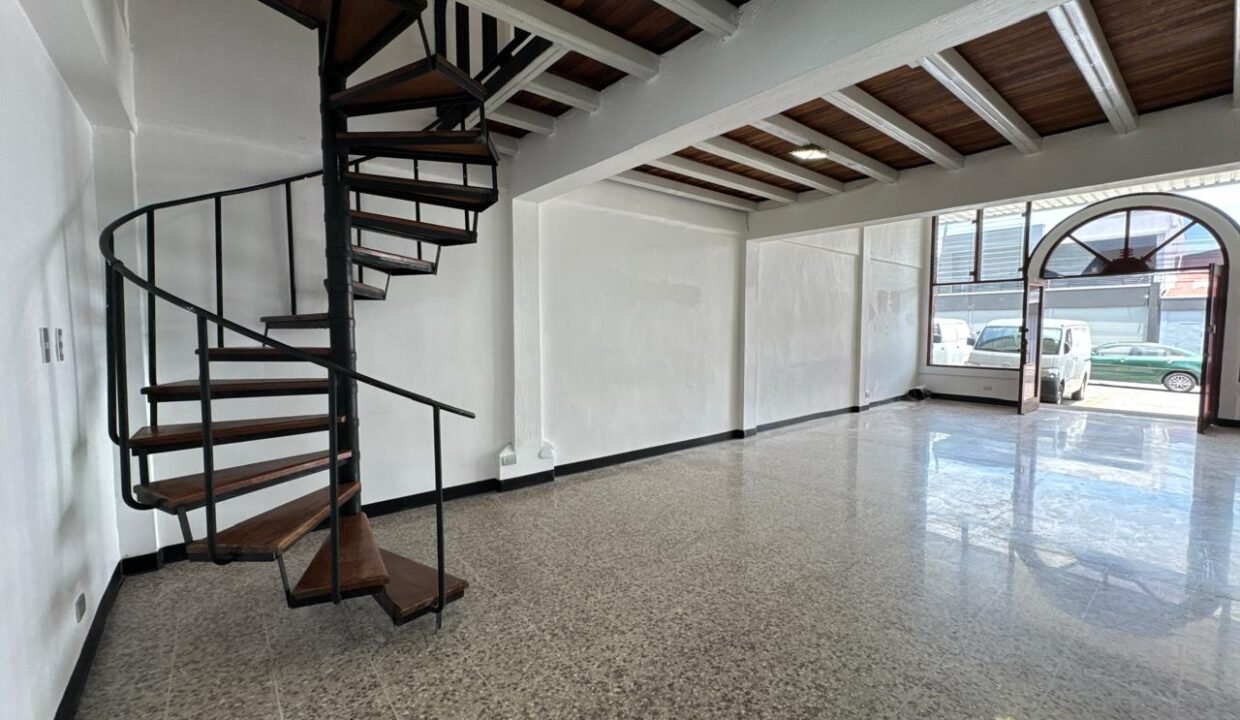 WhatsApp Image 2025-05-01 at 17.09.32 (12)