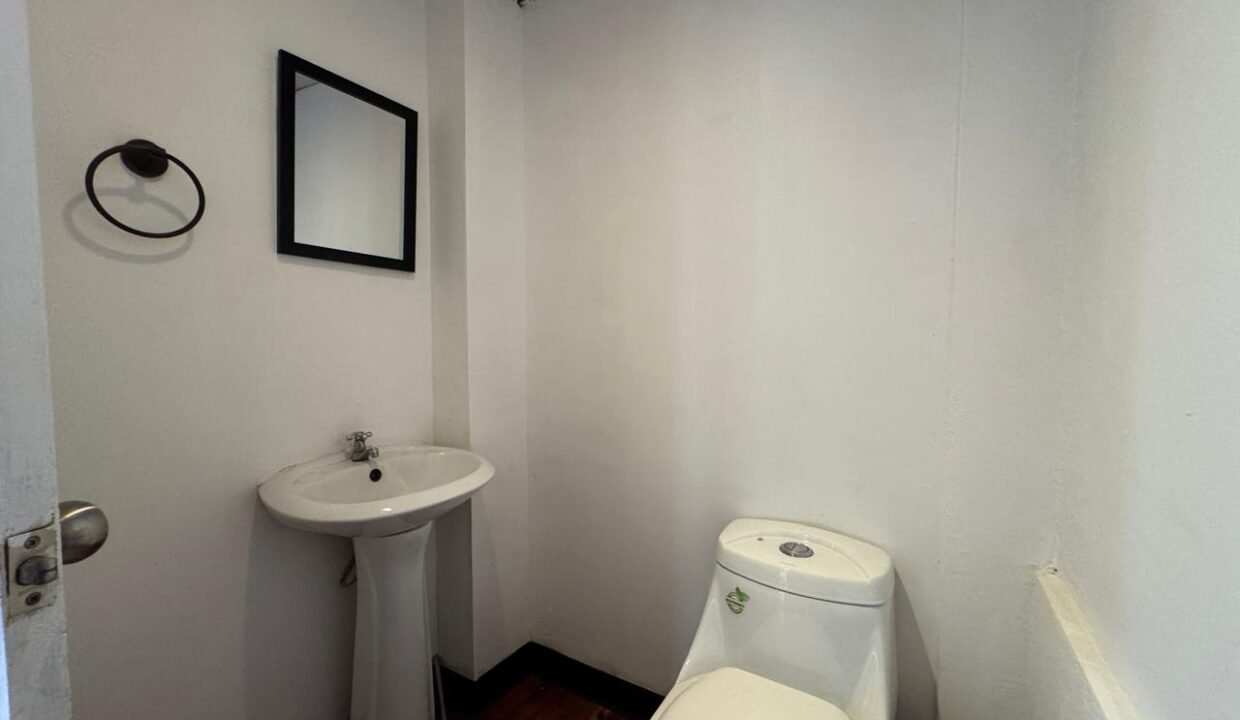 WhatsApp Image 2025-05-01 at 17.09.32 (5)