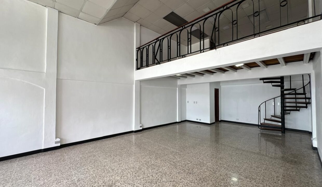 WhatsApp Image 2025-05-01 at 17.09.32 (8)