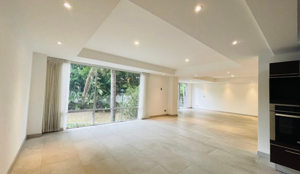 0EF98A13-3F12-4E9F-A7EC-9D53D9641CCB