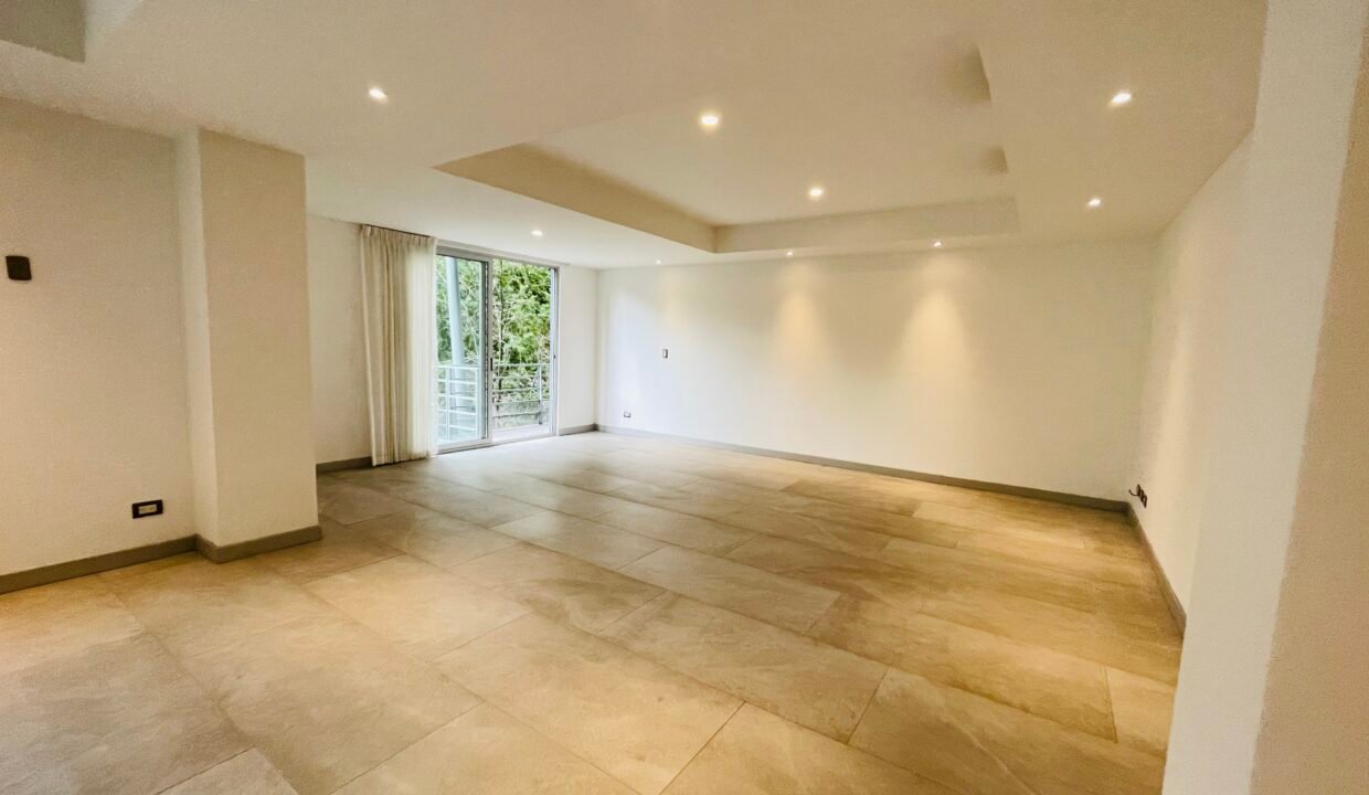 42534876-EE4B-4DCA-AF26-1AA5B5DD6396