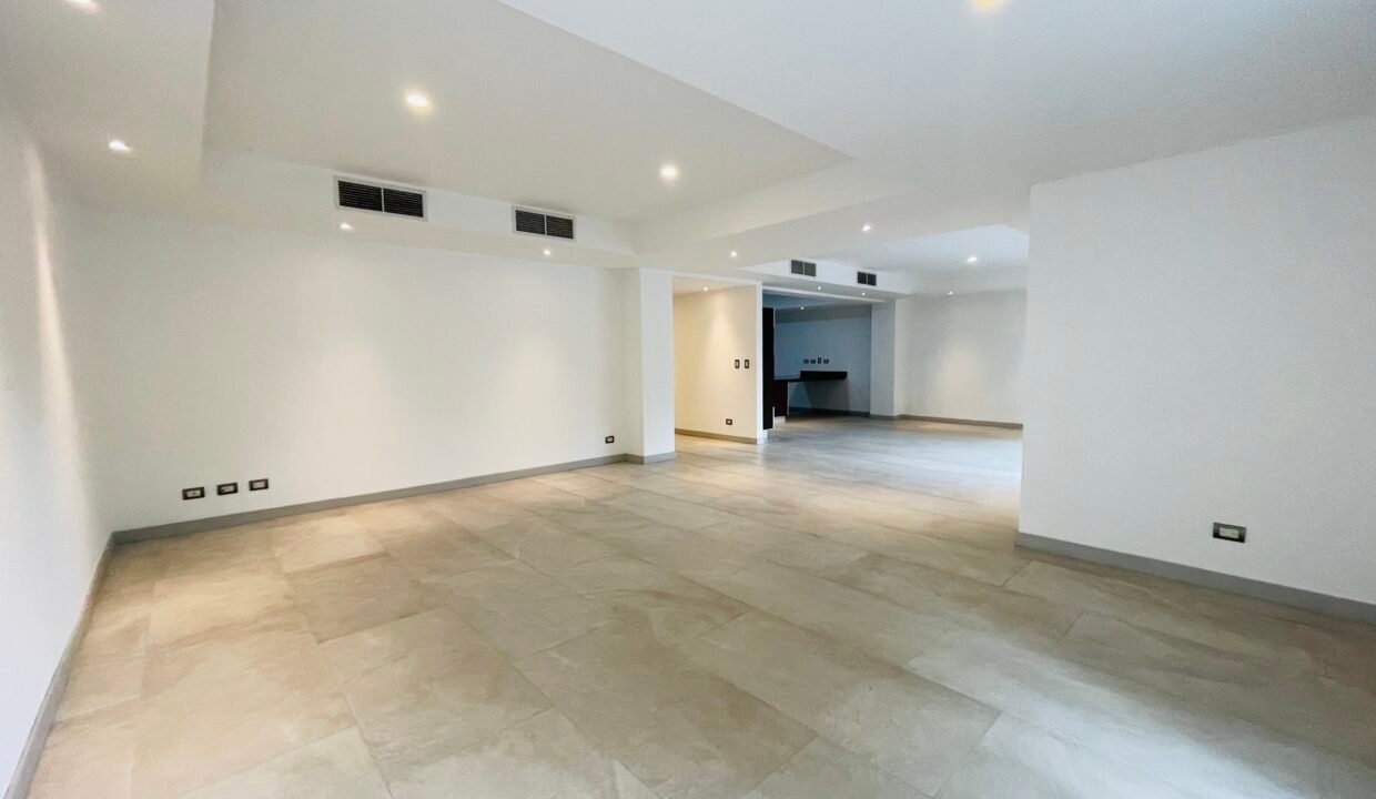 91025F94-5647-4531-A629-752016A65DA4