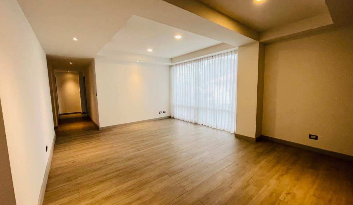 9CBE2627-A93F-4784-89EA-984E0126F6E5