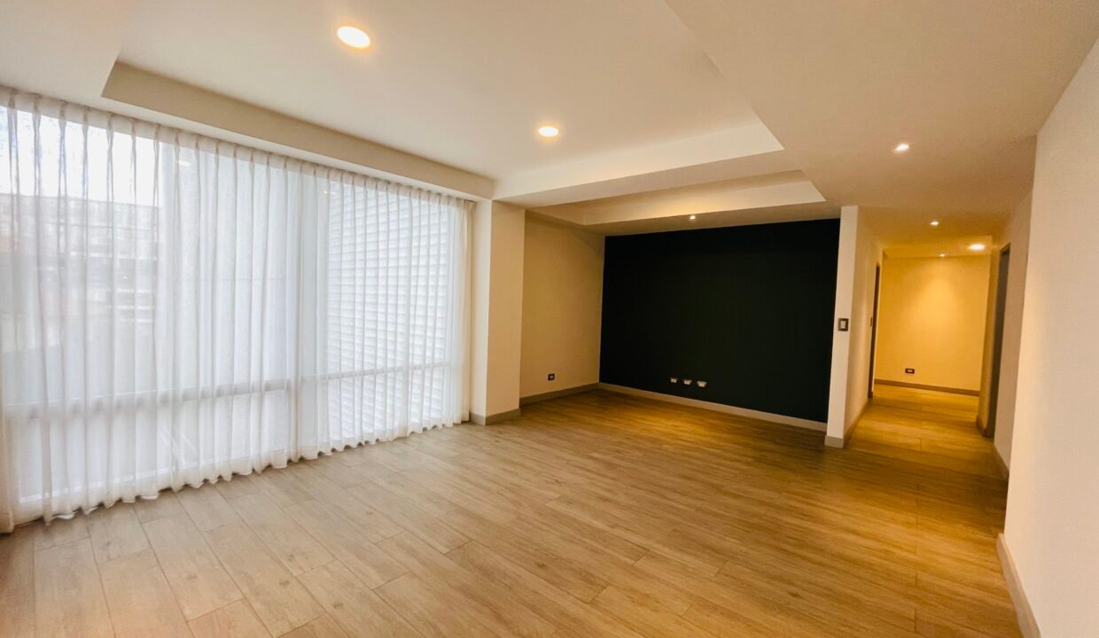 C7C0F854-9138-4DD5-AEFD-23BC30F67A67