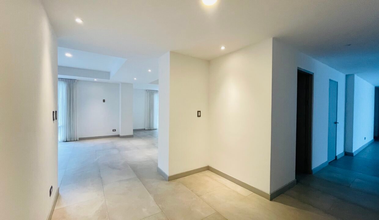 FECF47F5-4C49-4000-88AB-8C2C0A4E6D8D