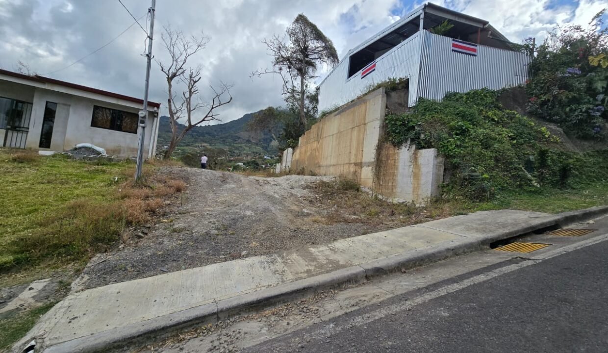 WhatsApp Image 2025-02-26 at 19.16.26