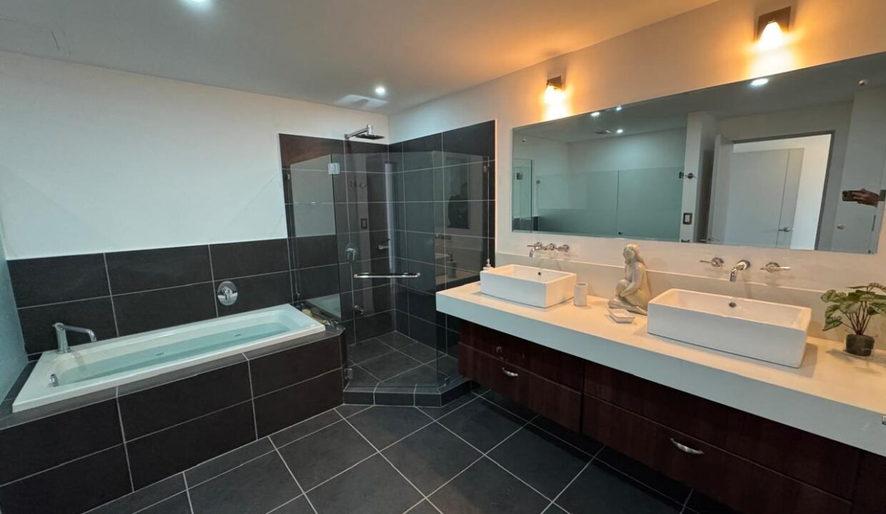 WhatsApp Image 2025-04-29 at 17.33.39 (13)