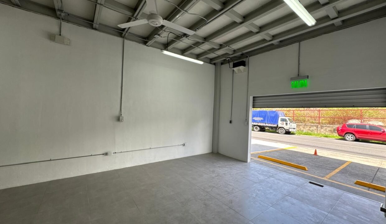 WhatsApp Image 2025-05-30 at 11.28.40 (5)