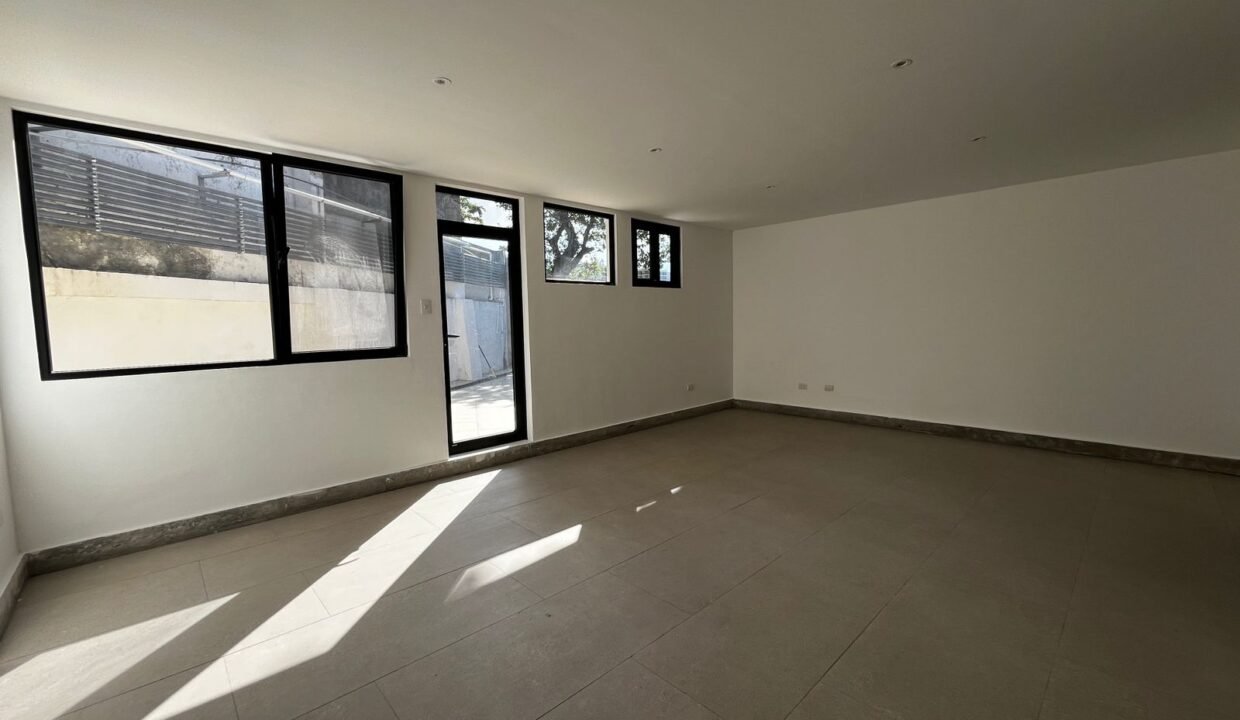 WhatsApp Image 2026-03-04 at 19.34.09 (1)