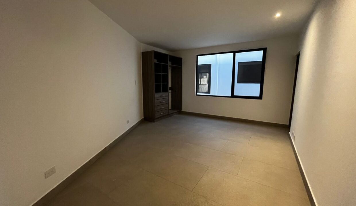 WhatsApp Image 2026-03-04 at 19.34.09 (2)