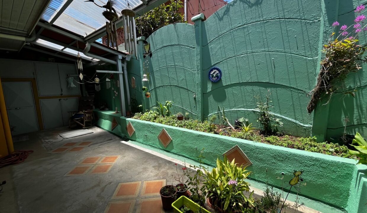 WhatsApp Image 2026-03-18 at 15.49.11