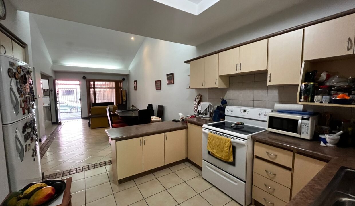 WhatsApp Image 2026-03-18 at 15.49.12 (1)