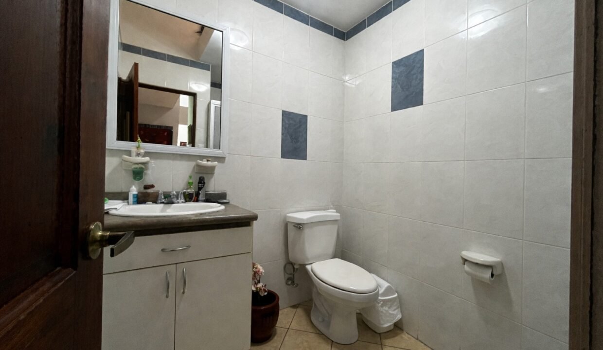 WhatsApp Image 2026-03-18 at 17.26.04