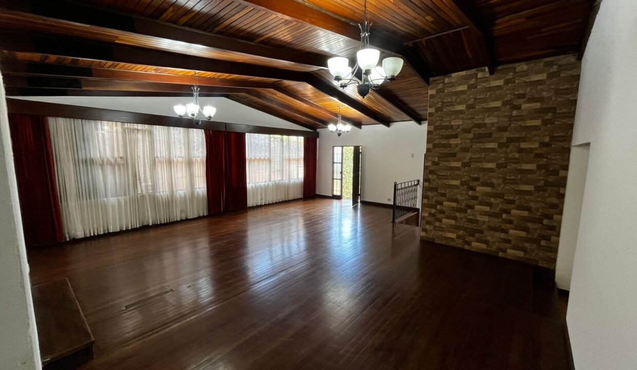 WhatsApp Image 2026-03-27 at 15.57.42 (2)