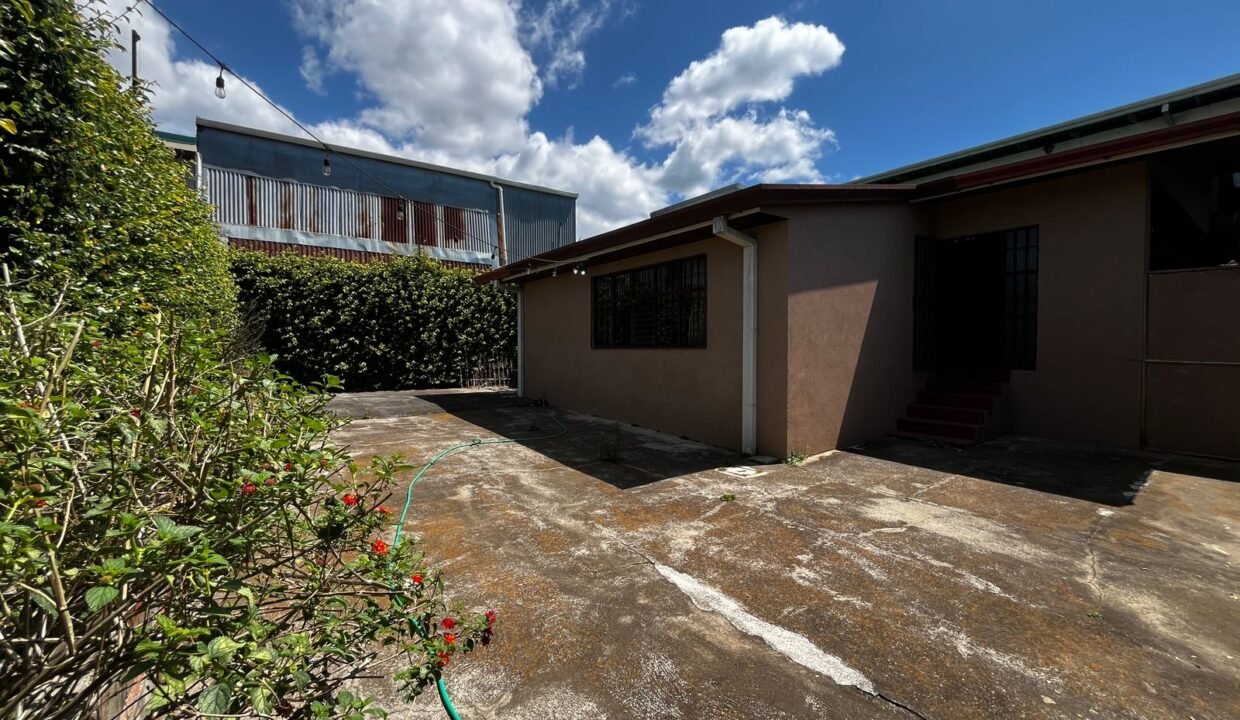 WhatsApp Image 2026-03-27 at 15.57.46