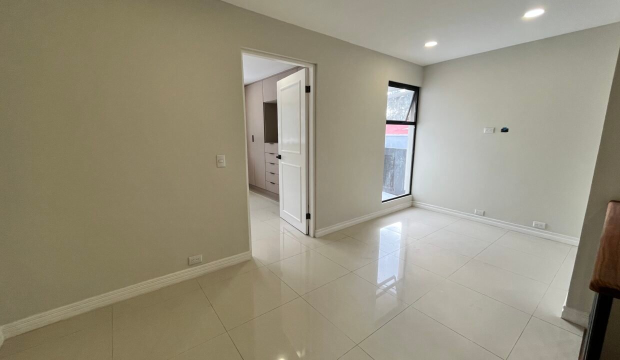 148C9088-26EA-47D5-A690-EF5706B866A5