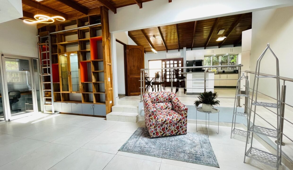 WhatsApp Image 2025-05-05 at 16.01.48 (3)