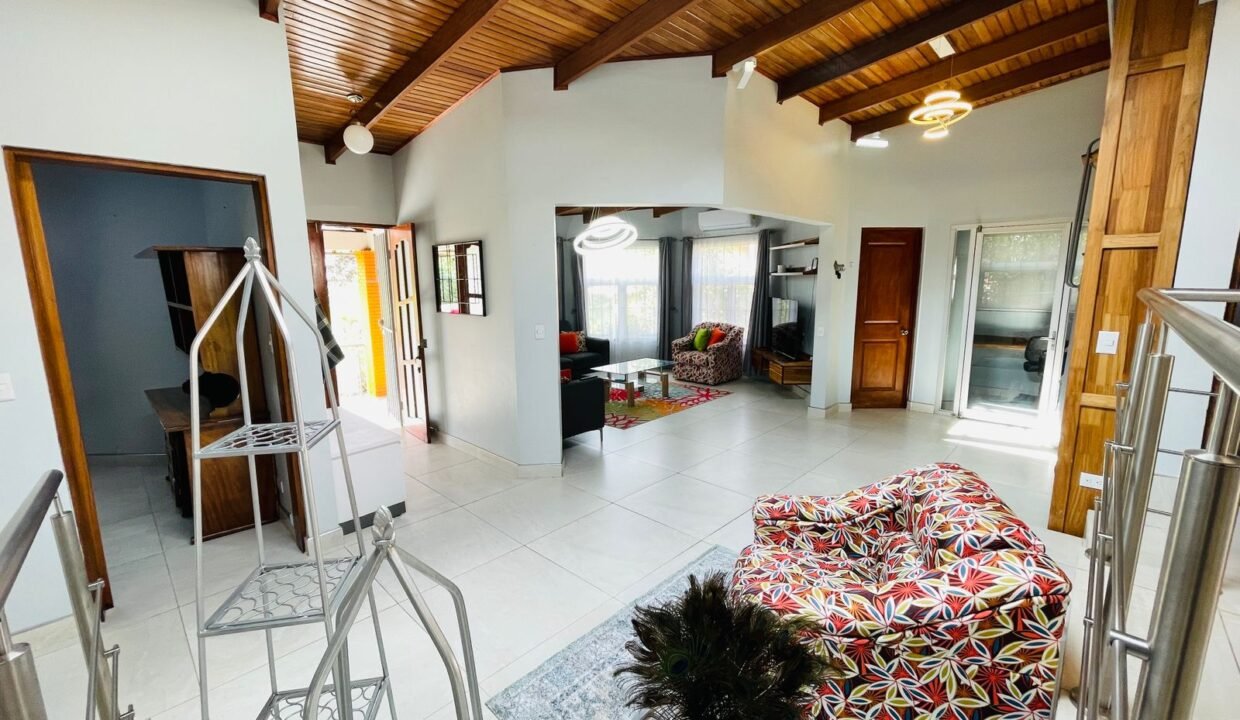 WhatsApp Image 2025-05-05 at 16.01.49