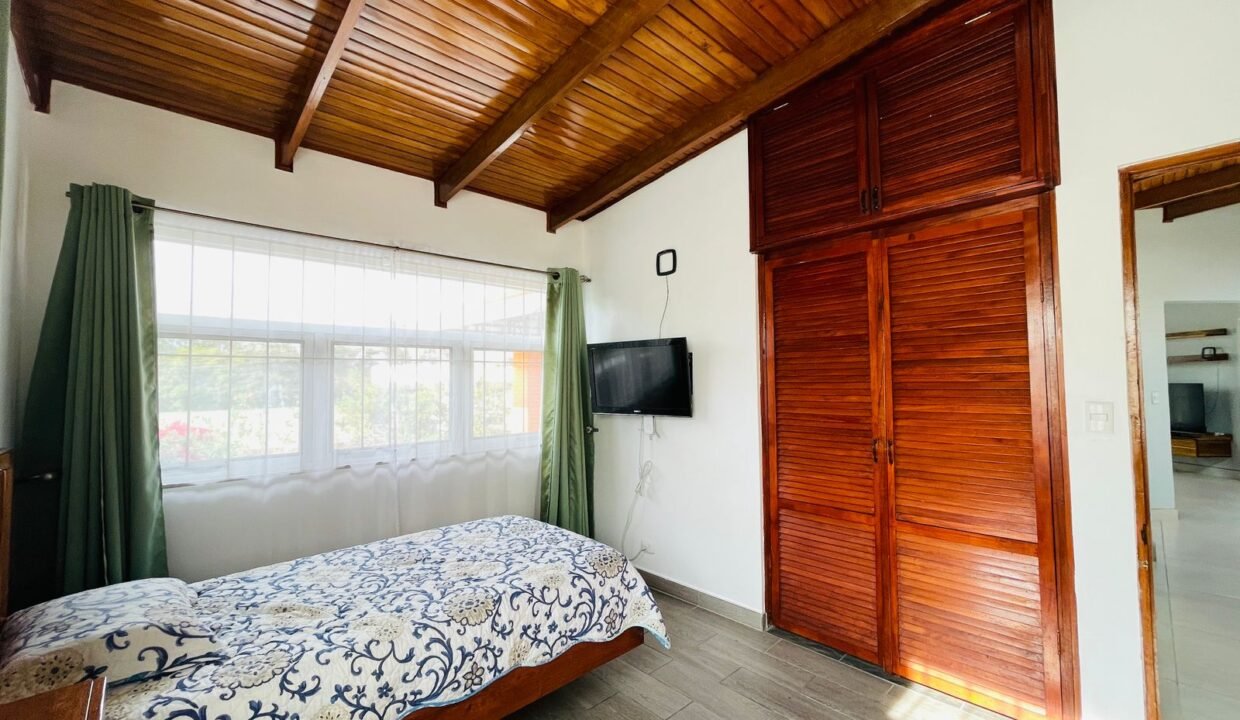 WhatsApp Image 2025-05-05 at 16.01.50