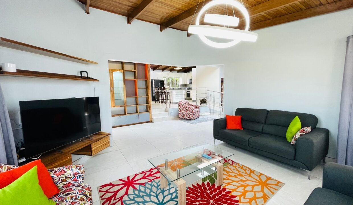 WhatsApp Image 2025-05-05 at 16.01.51 (1)