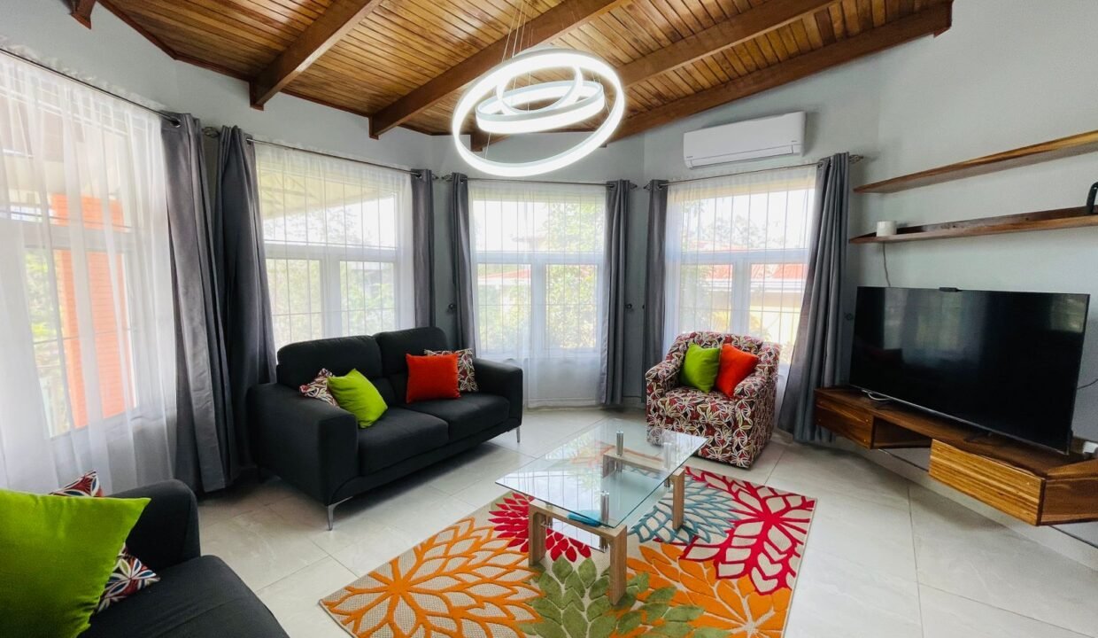 WhatsApp Image 2025-05-05 at 16.01.51 (2)