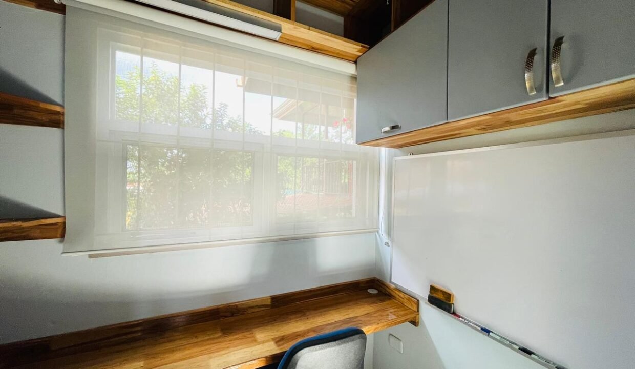 WhatsApp Image 2025-05-05 at 16.01.52