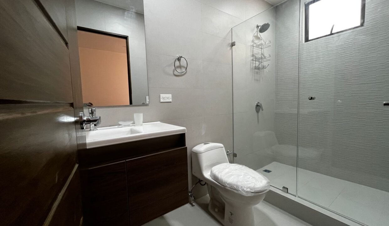 WhatsApp Image 2026-04-08 at 21.18.34 (2)