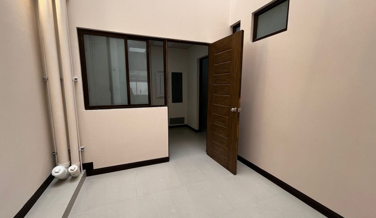 WhatsApp Image 2026-04-08 at 21.18.35 (3)