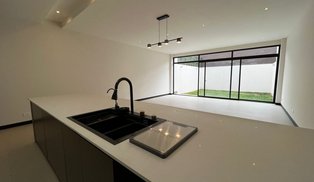 WhatsApp Image 2026-04-08 at 21.18.36 (4)