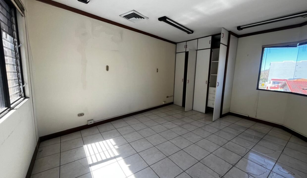 WhatsApp Image 2026-04-17 at 18.28.15 (4)