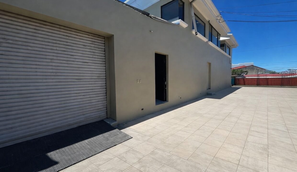 WhatsApp Image 2026-04-17 at 18.39.01 (1)