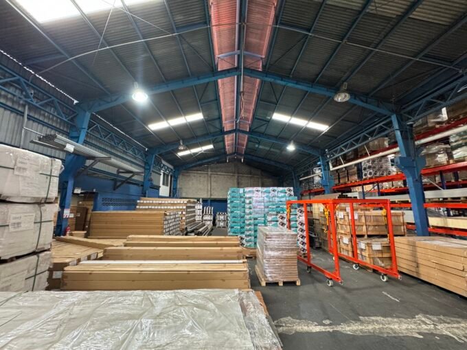 Alquiler bodega industrial en La Uruca con 1,913 m² y uso de suelo industrial