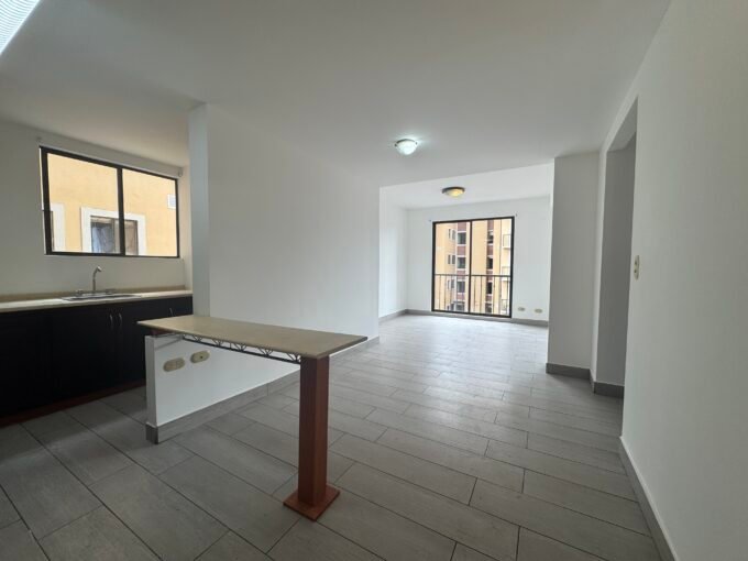 Apartamento en venta en La Uruca con piscina, 2 balcones y seguridad 24/7