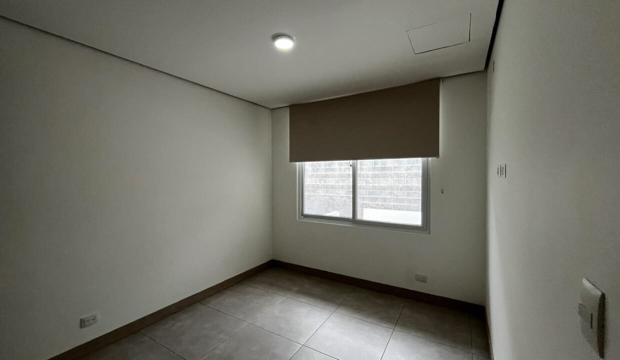 54963753-95af-451f-b2f9-5467a65de059